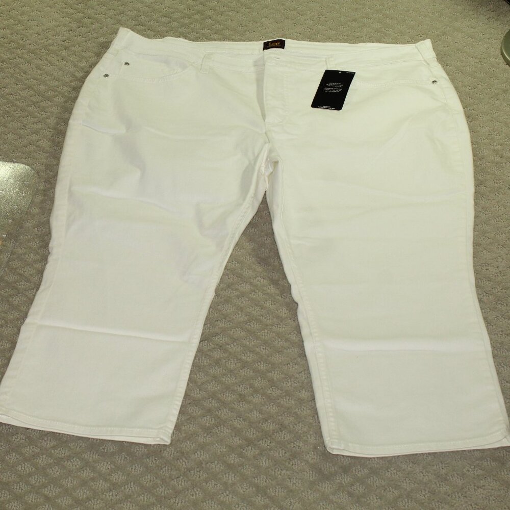NWT Lee Women's Size 22 White Mid Rise Capri Pants